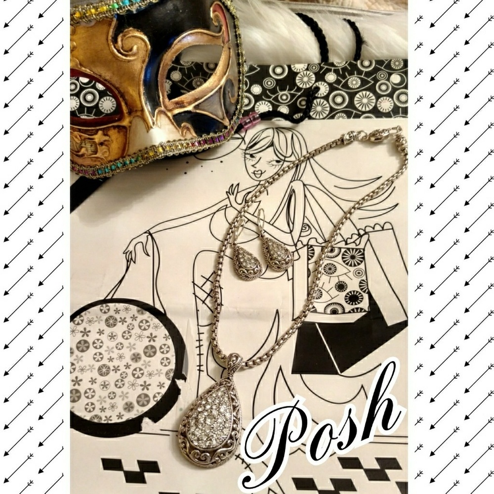 Beautiful Necklace Set!🆕 Gift wrapped 🎁